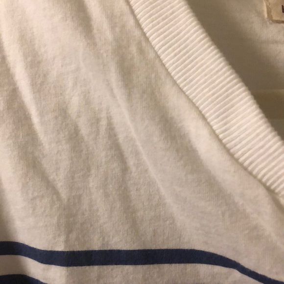 Hollister Tie-In-The-Front Long Sleeve - Picture 6 of 6